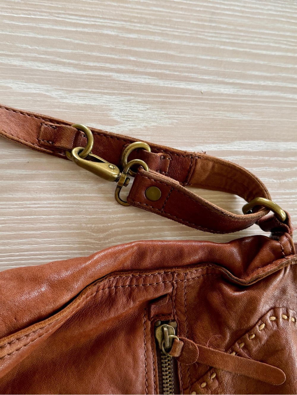 Lucky Brand Abbey Road Brown Leather Crossbody Tote - Distressed Finish - Picture 13 of 14